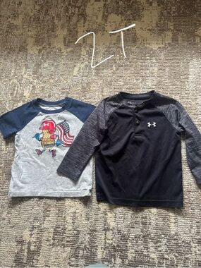 Under Armour Black & Gray Raglan Henley Long-Sleeve Top - Kids
